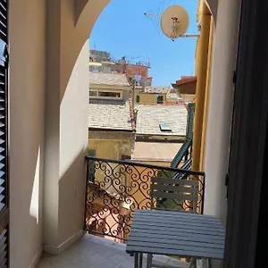 carugio-rooms.hotelitalianriviera.com/