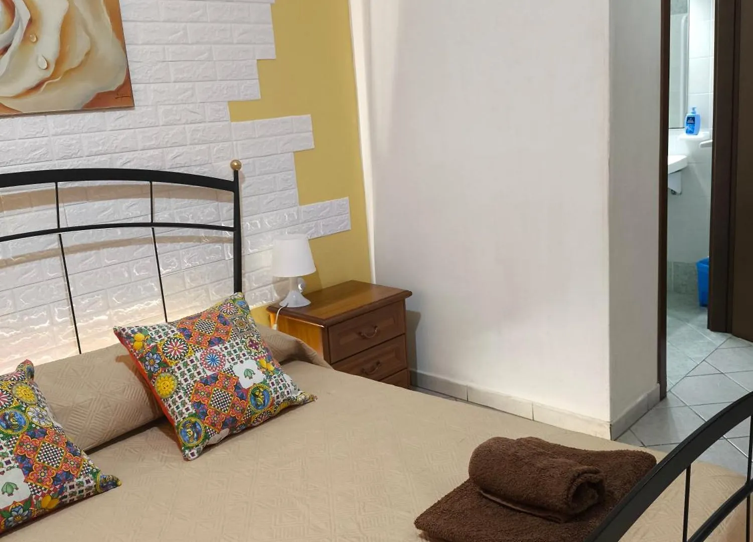 B&B Gi-Rosa קלטג'ירונה לינה וארוחת בוקר